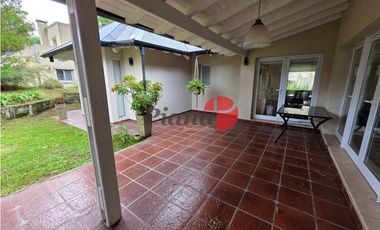 Casa en Venta - Barrio Cerrado - Calidad de Construcción