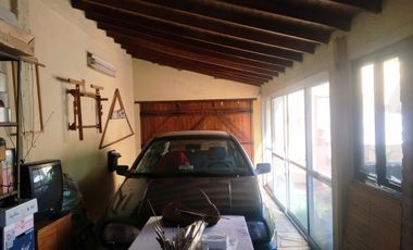 CASA 2 DORMITORIOS, GARAGE, AMPLIO PATIO