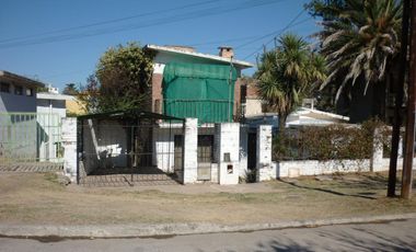 Casa y 2 departamento - La Paz al 200 - La Quinta - Villa Carlos Paz