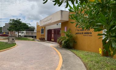 Terreno comercial, construido originalmente para escuela
