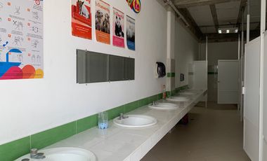 Terreno comercial, construido originalmente para escuela