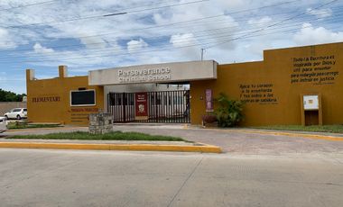 Terreno comercial, construido originalmente para escuela
