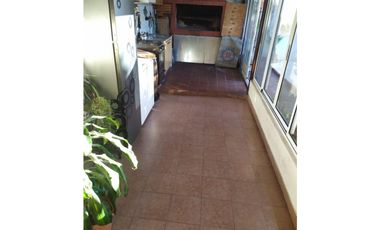 MANUEL LEIVA 2379, entre Fitz Roy y Cerviño, San Justo