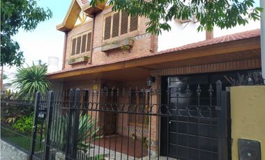 MANUEL LEIVA 2379, entre Fitz Roy y Cerviño, San Justo