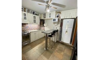 MANUEL LEIVA 2379, entre Fitz Roy y Cerviño, San Justo