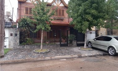 MANUEL LEIVA 2379, entre Fitz Roy y Cerviño, San Justo