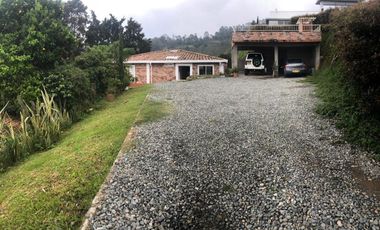 CASA CAMPESTRE en VENTA en Medellín Belen Loma Bernal