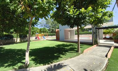 apartamento en arriendo en prados del este. Cod A31066