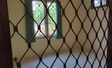 Disewakan Rumah Strategis Lokasi di Nginden Intan Barat, Surabaya