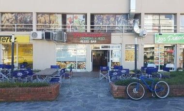 Venta - Local céntricocon excelente ubicación en Pinamar - Apto Gastronomía - Financación