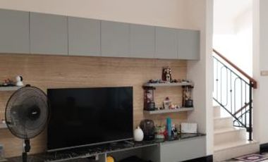 Dijual Rumah Cantik Hoek Jl. Walet Pantai Indah Kapuk Jakarta Utara Lokasi Strategis, Furnished