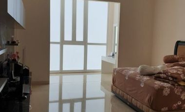 Dijual Rumah Cantik Hoek Jl. Walet Pantai Indah Kapuk Jakarta Utara Lokasi Strategis, Furnished