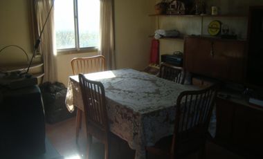 LONGCHAMPS: BARRIO VIPLASTIC, DEPARTAMENTO 2 AMBIENTES