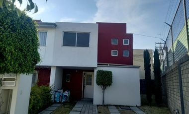 Casa en venta 3 recamaras, con gran jardín, Cuautlancingo!!!