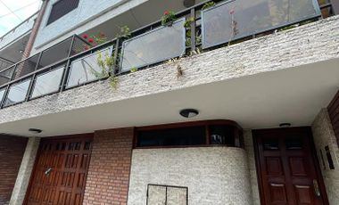 Departamento en  venta de 3 ambientes con balcón