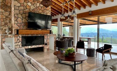 CASA EN VENTA CON VISTA PANORAMICA