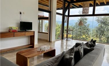 CASA EN VENTA CON VISTA PANORAMICA