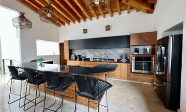 CASA EN VENTA CON VISTA PANORAMICA