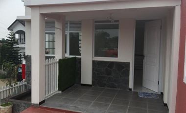 Rumah baru murah 2 lantai pinggir jalan Cipageran strategis