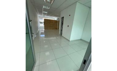 ALQUILER LOCAL LEVEL PLAZA 50 M2