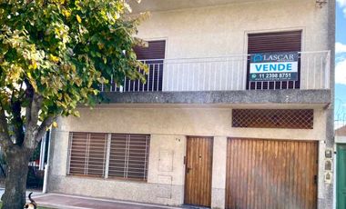Casa para 2 Familias en venta en Wilde