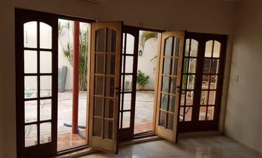 VENDO HERMOSA CASA, UBICACIÓN