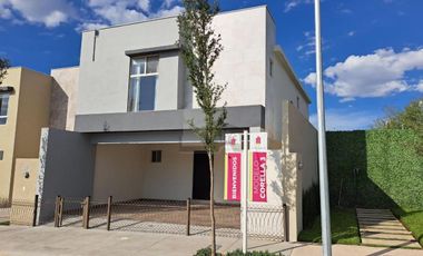 Casa en venta al oriente Fracc. Cantabria Residencial  Modelo Corella 3