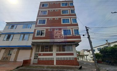 COD. 5303 - SE ARRIENDA LOCAL - BARRIO: CANDILES