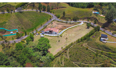 Venta de Casa Campestre en Parcelación El Retiro