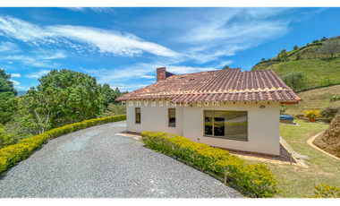 Venta de Casa Campestre en Parcelación El Retiro