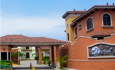 Se vende casa en Costa Sur, Ph El Doral