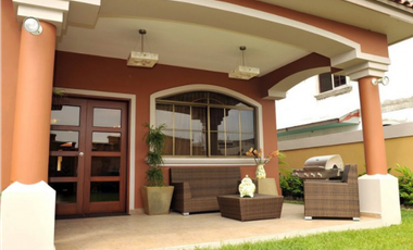 Se vende casa en Costa Sur, Ph El Doral
