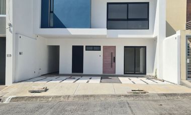 Casa en VENTA de 4 recamaras fracc Lomas Residencial