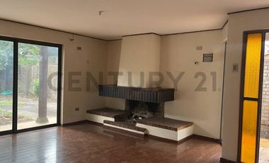 CASA Y LOCAL COMERCIAL EN VENTA FRENTE PLAZA MULCHÉN