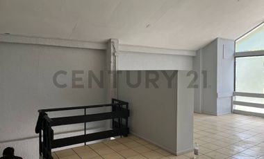 CASA Y LOCAL COMERCIAL EN VENTA FRENTE PLAZA MULCHÉN