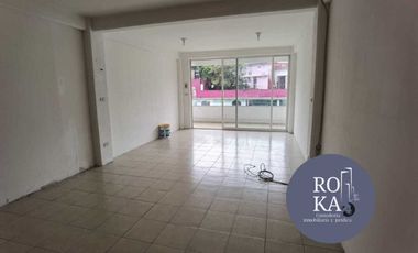 Se renta local en Xalapa en Plaza San Rafael