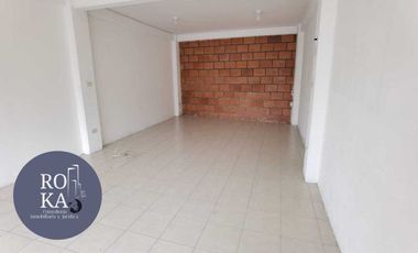 Se renta local en Xalapa en Plaza San Rafael