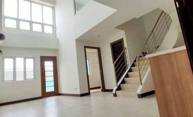 2 Bedroom CONDO FOR RENT in Ridgewood Tower, Taguig City