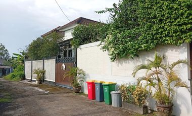 The Ultimate Family Retreat: Homey 6 Bedroom Freehold Villa Near Saba Beach!