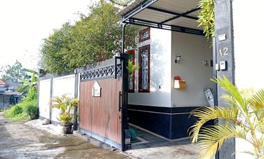 The Ultimate Family Retreat: Homey 6 Bedroom Freehold Villa Near Saba Beach!