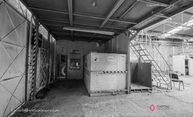 Bodega en zona industrial en Venta
