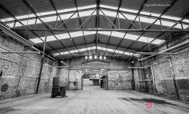 Bodega en zona industrial en Venta