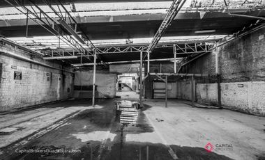 Bodega en zona industrial en Venta