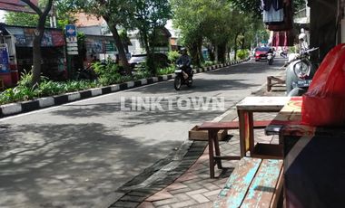 Rumah dengan Lokasi Sangat Strategis di Menur Dekat Poltekes Surabaya