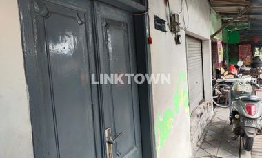 Rumah dengan Lokasi Sangat Strategis di Menur Dekat Poltekes Surabaya