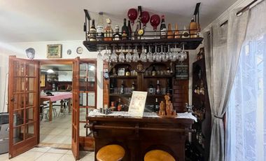 Se Vende Casa Recoleta, cercano a Regimiento Buin