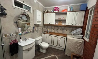 Se Vende Casa Recoleta, cercano a Regimiento Buin