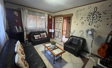 Se Vende Casa Recoleta, cercano a Regimiento Buin