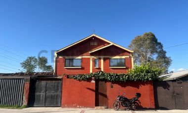 Se Vende Casa Recoleta, cercano a Regimiento Buin