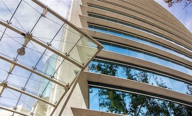 Oficina en Arriendo en Torre Paris/ Metro Los Leones